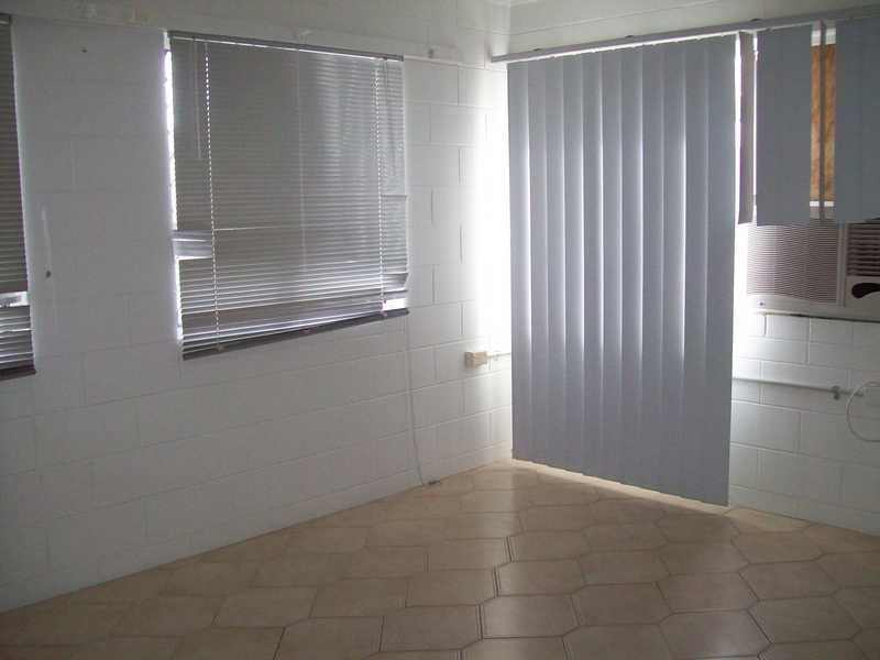 Unit 2/133 Howlett Street, Currajong QLD 4812