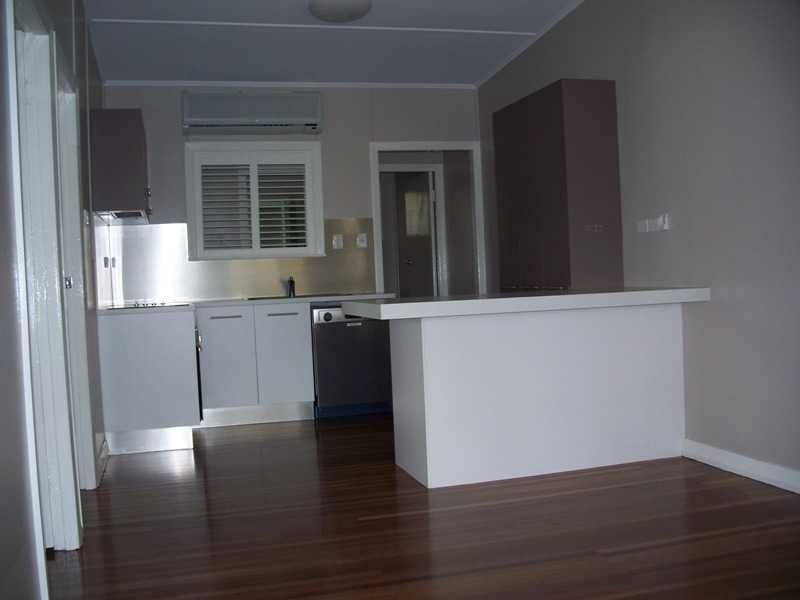 Unit 2/3 Falcon Street, Rowes Bay QLD 4810