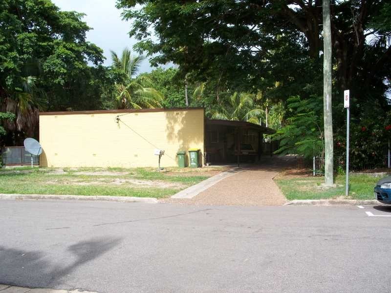 Unit 1/9 Turner Street, Pimlico QLD 4812