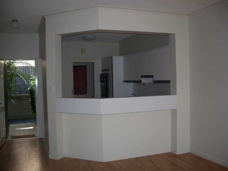 Unit 2/7 Hale Street, North Ward QLD 4810