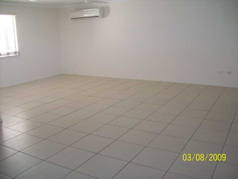 7 Minstrel Court, Bushland Beach QLD 4818