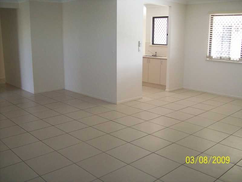 7 Minstrel Court, Bushland Beach QLD 4818