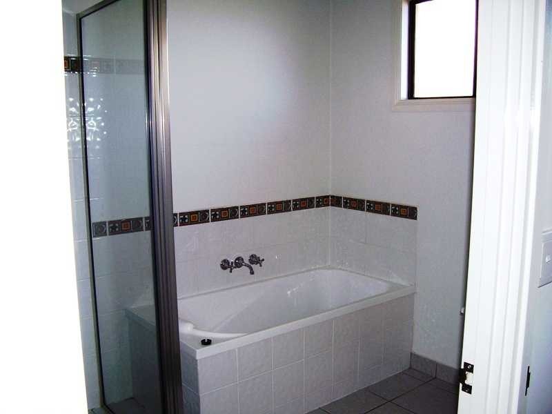 3 Millie Court, Kelso QLD 4815