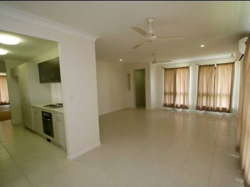 137 Daintree Drive, Bushland Beach QLD 4818