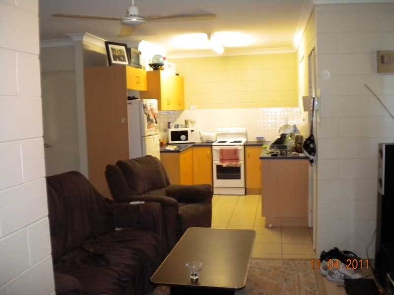 Unit 3/18 Kitchener Road, Pimlico QLD 4812