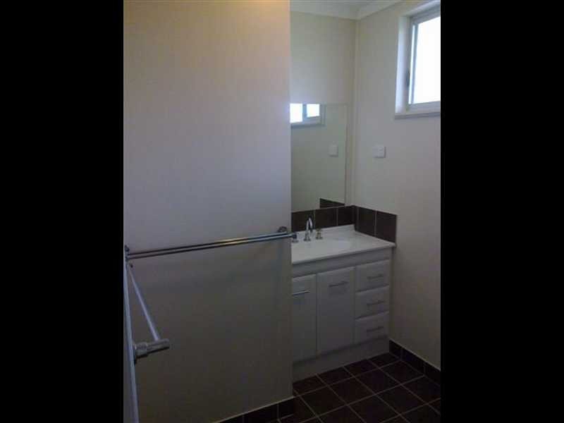 18 Valencia Street, Kirwan QLD 4817