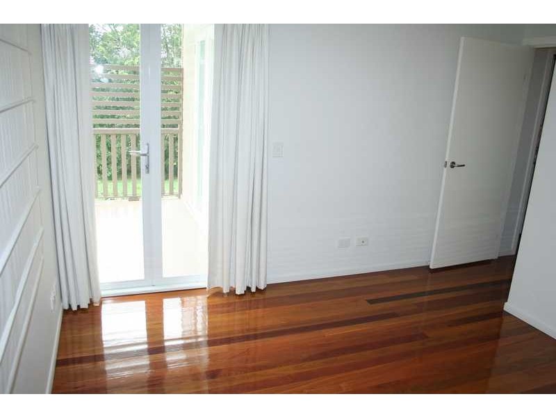 2/15A Hall Street, Northgate QLD 4013