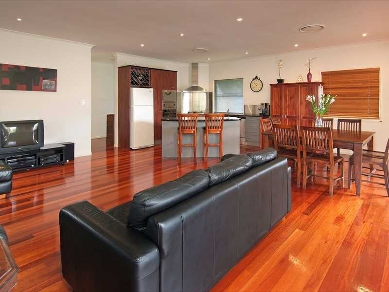 73 Kent Road, Wooloowin QLD 4030