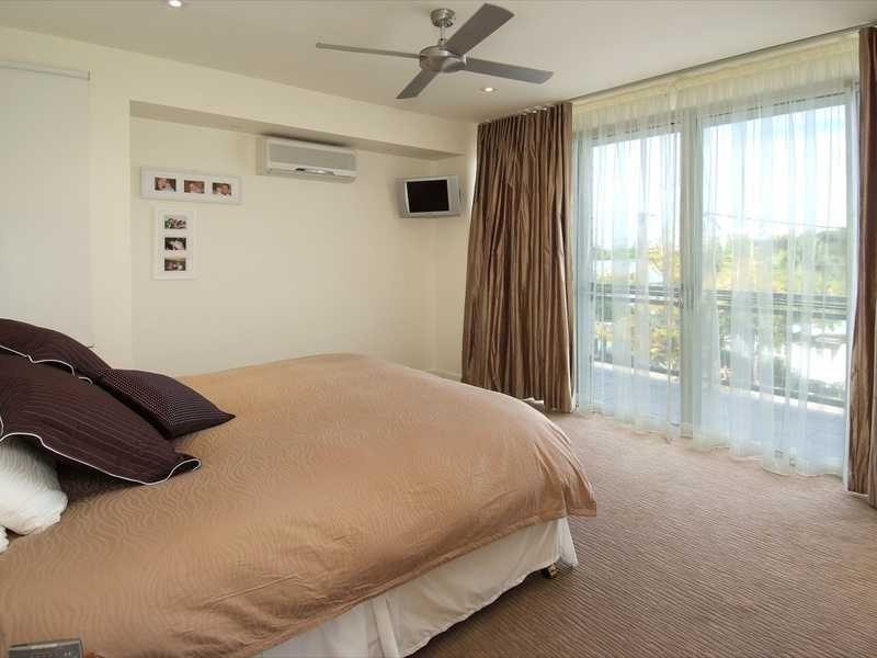 8 Sixth Avenue, Windsor QLD 4030