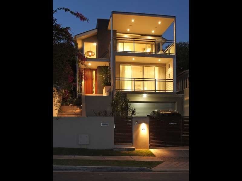 8 Sixth Avenue, Windsor QLD 4030