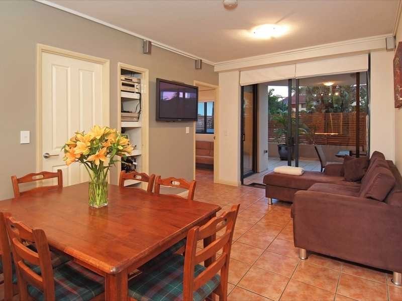 16/9 Sylvan Road, Toowong QLD 4066