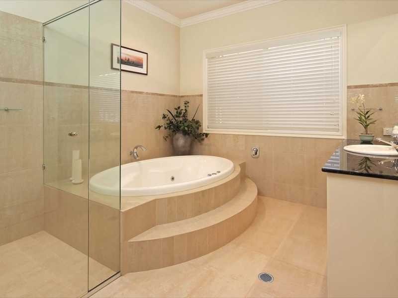 78 Woodville Street, Hendra QLD 4011