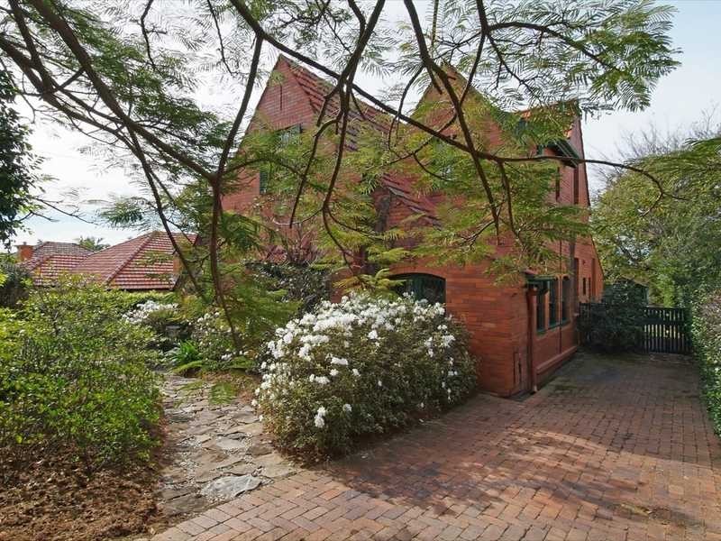 39 Liverpool Road, Clayfield QLD 4011