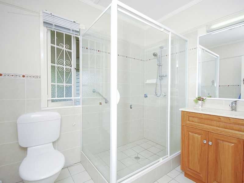 14 Woodville Street, Hendra QLD 4011