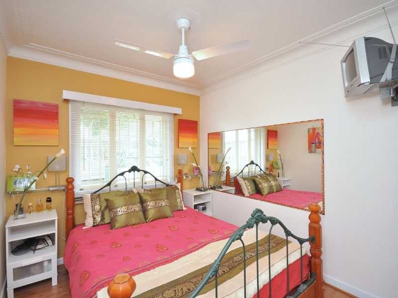 2/37 Clarke Street, Hendra QLD 4011