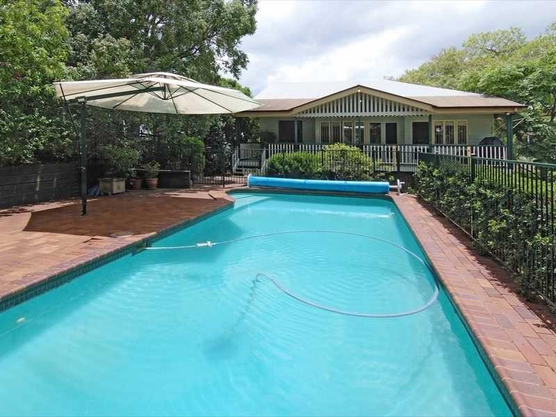 29 Mikado Street, Hamilton QLD 4007