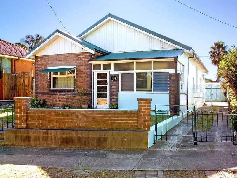 105 Sparks Street, Eastlakes NSW 2018