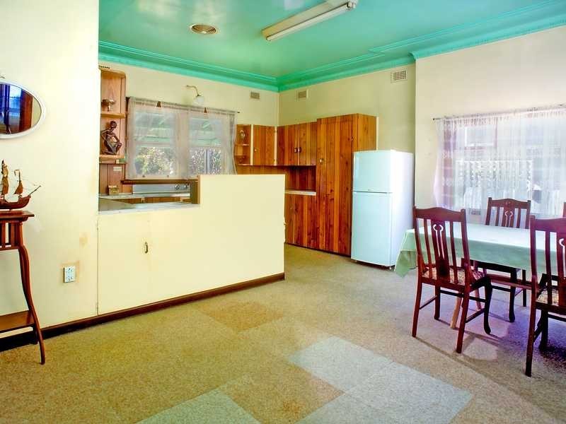 105 Sparks Street, Eastlakes NSW 2018