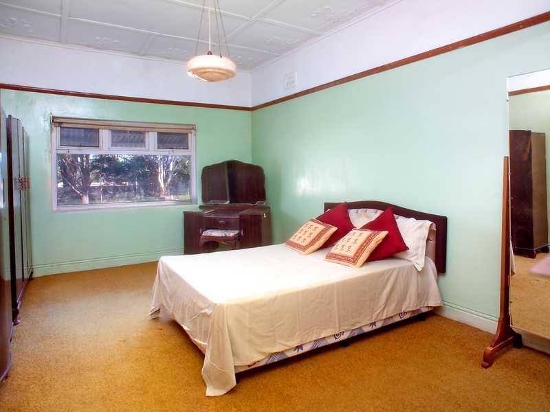 105 Sparks Street, Eastlakes NSW 2018
