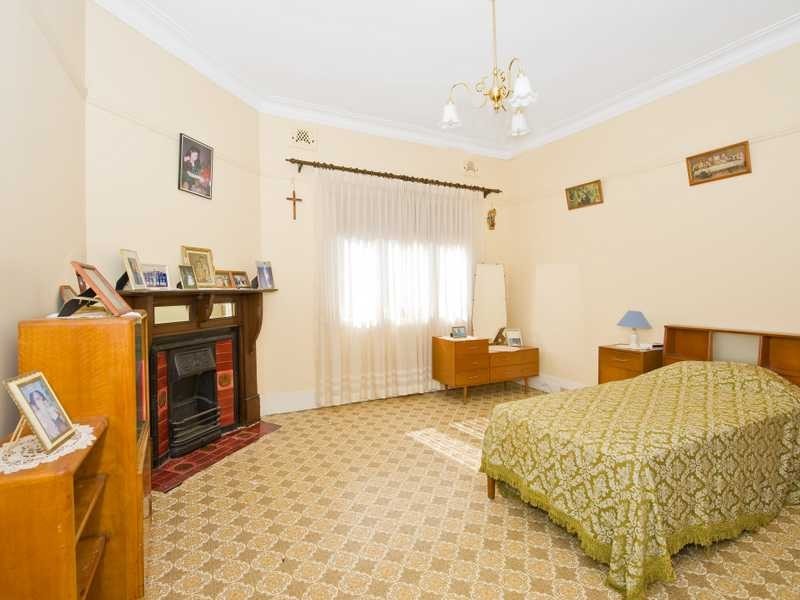 210 Doncaster Avenue, Kensington NSW 2033