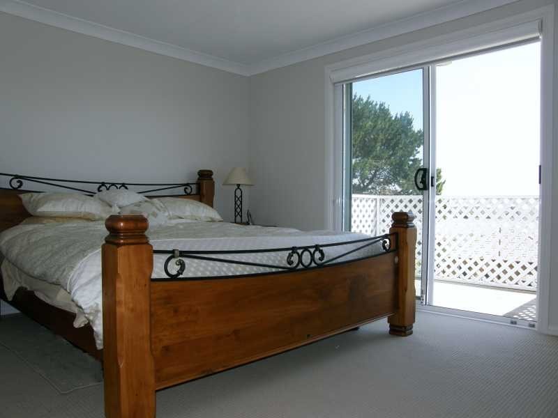 14B Lasseter Avenue, Chifley NSW 2036