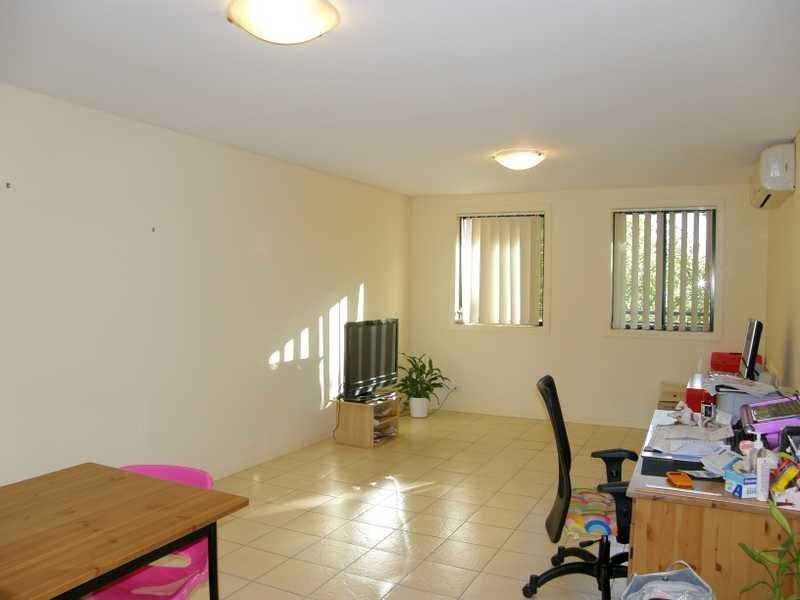 Unit 5/37 Ware Street, Fairfield NSW 2165