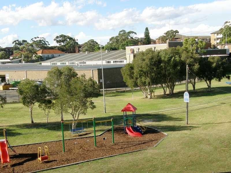 Unit 9/16 Grace Campbell Cres, Hillsdale NSW 2036