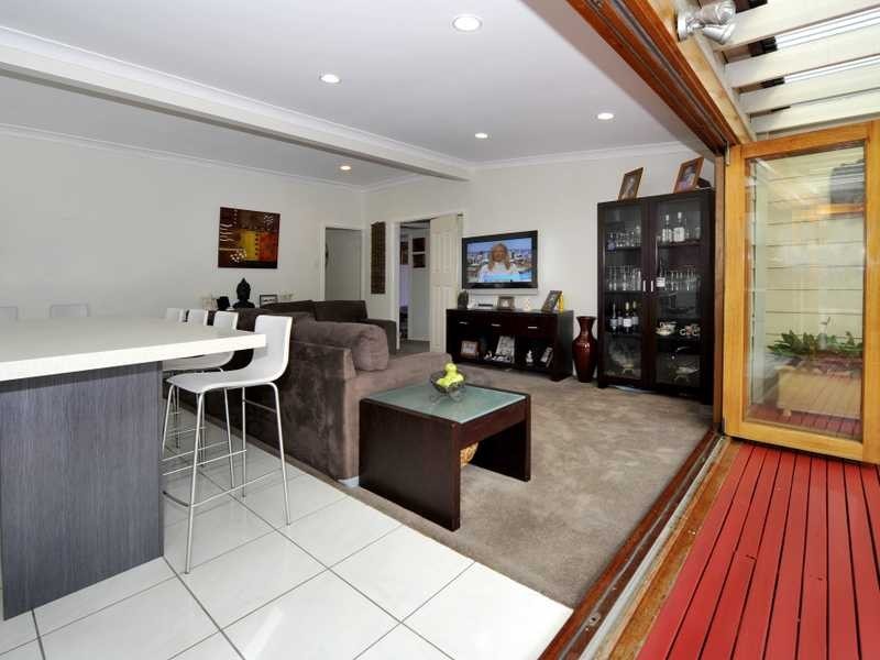 90 Stephen Road, Botany NSW 2019
