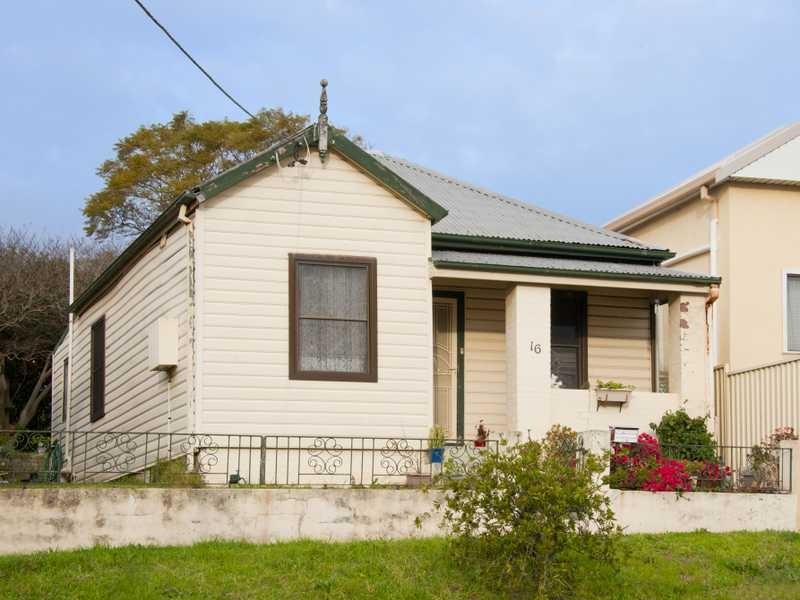 16 Trevelyan Street, Botany NSW 2019