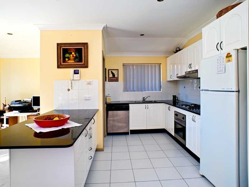 2/27 New Orleans Cres, Maroubra NSW 2035