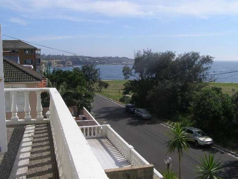 18 Wolseley Road, Coogee NSW 2034
