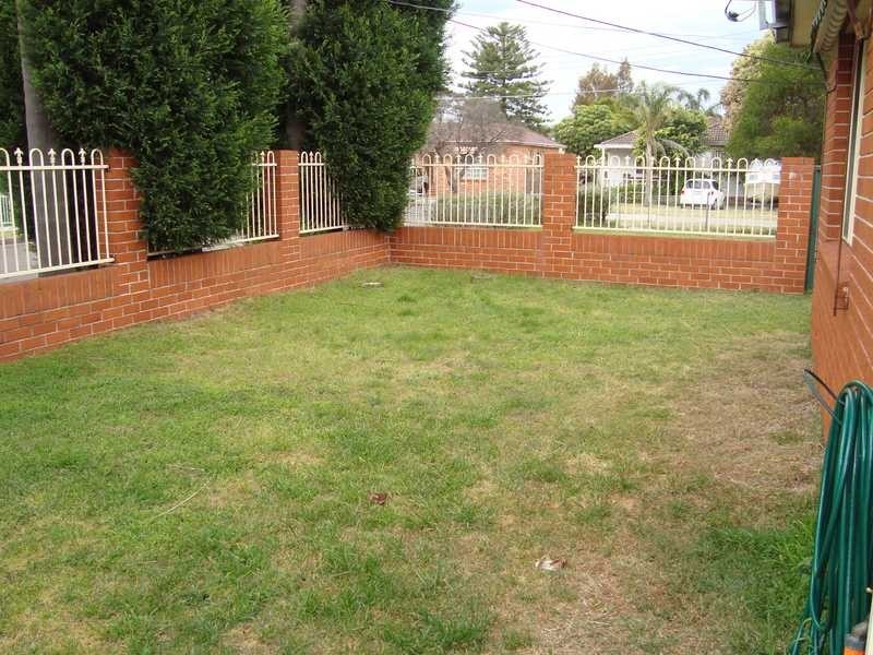 52 Carnegie Circuit, Chifley NSW 2036