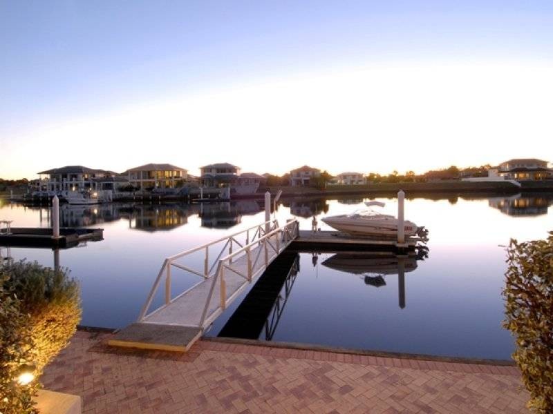 23 Godwin Place, Pelican Waters QLD 4551