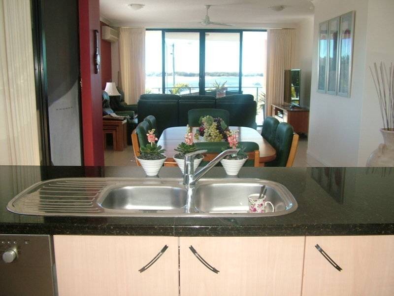 2/40 Golden Beach Esplanade, Golden Beach QLD 4551