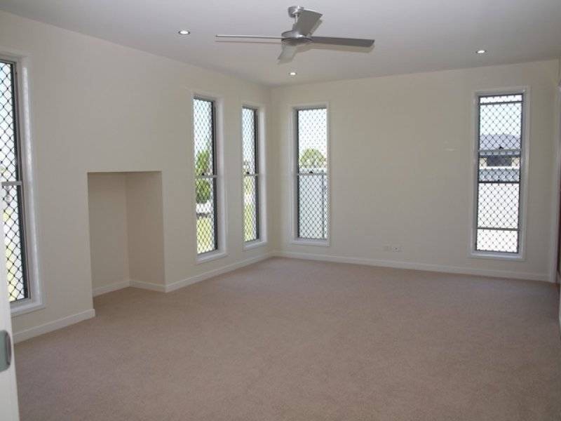 52 Bellanboe Circuit, Pelican Waters QLD 4551