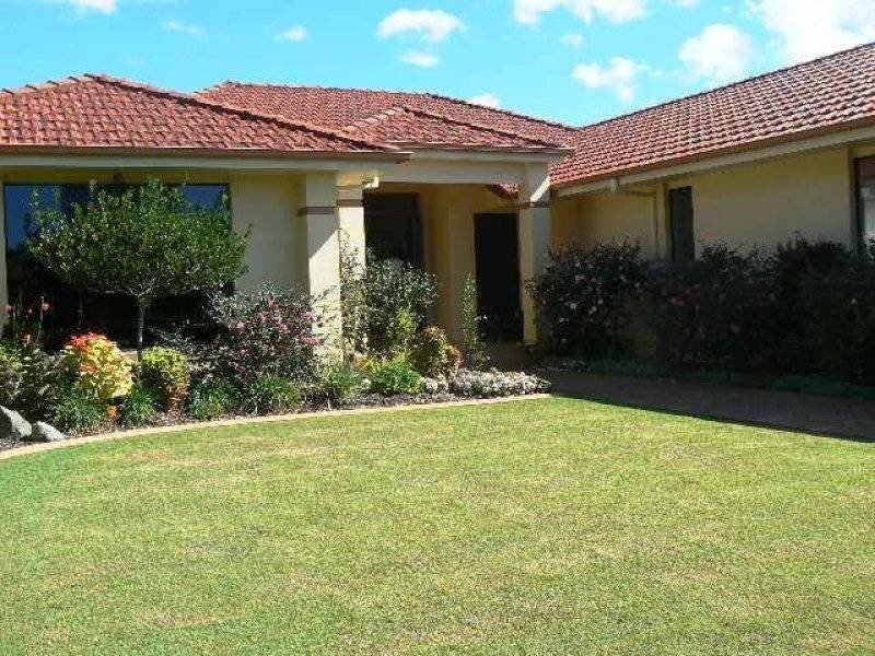 18 Godwin Place, Pelican Waters QLD 4551