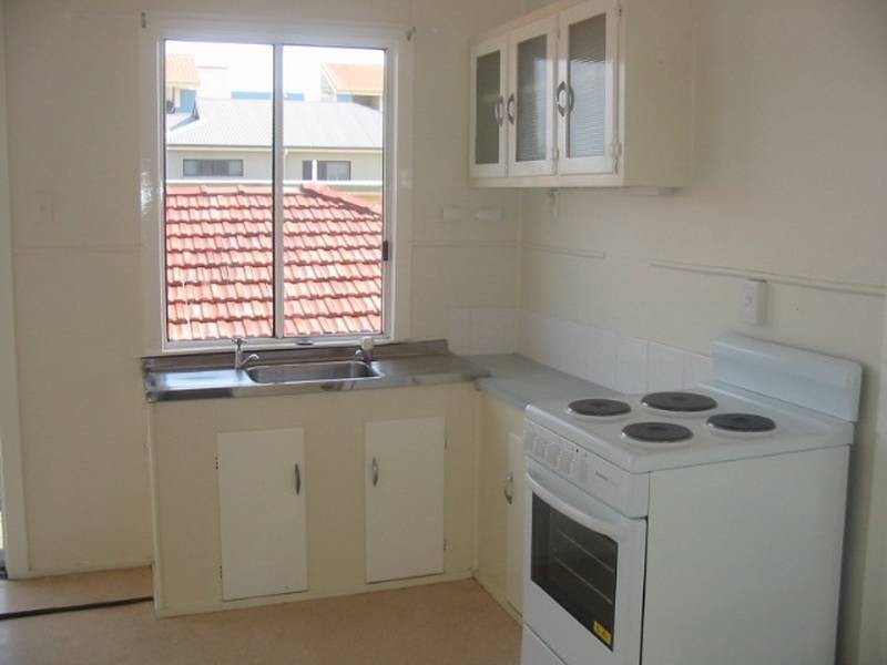 4/10 The Esplanade, Golden Beach QLD 4551