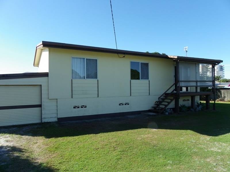 1 Birdwood St, Golden Beach QLD 4551