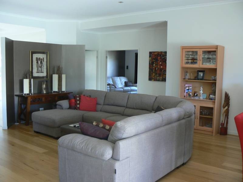 24 Bellanboe Circuit, Pelican Waters QLD 4551