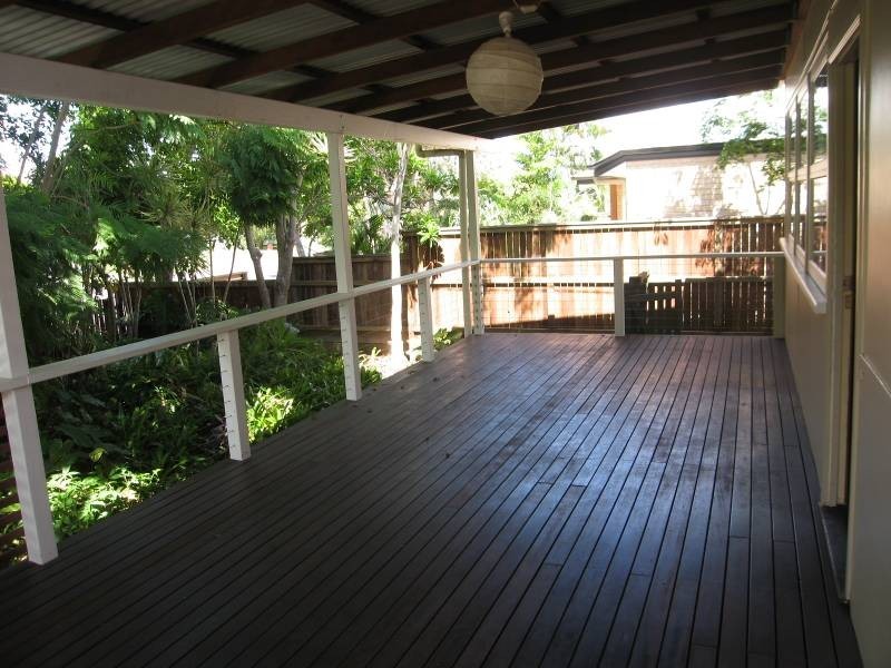 122 Westminster Ave, Golden Beach QLD 4551