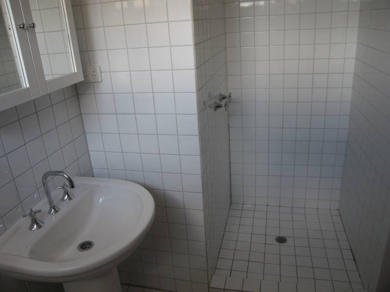122 Westminster Ave, Golden Beach QLD 4551