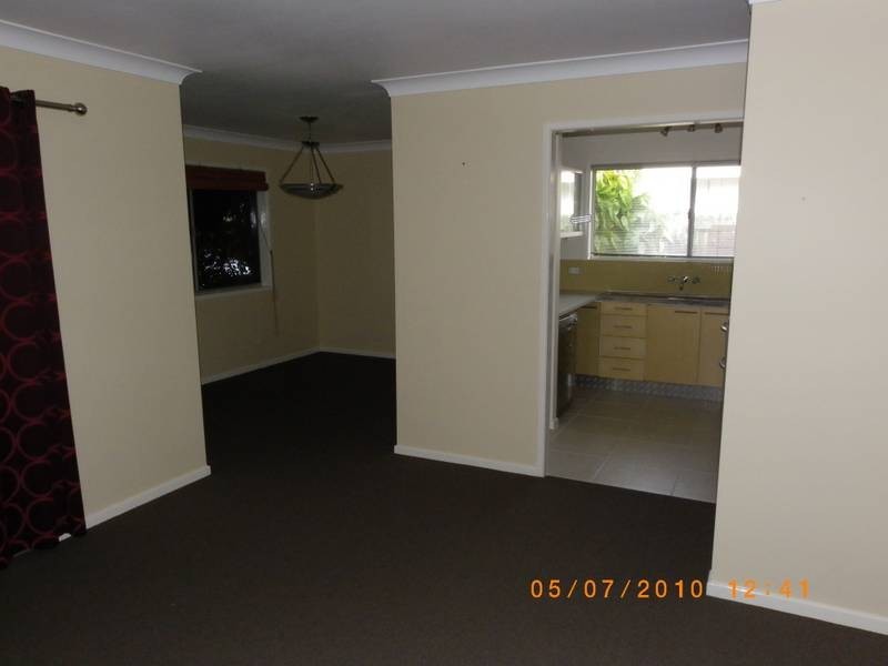32 Wavell Ave, Golden Beach QLD 4551