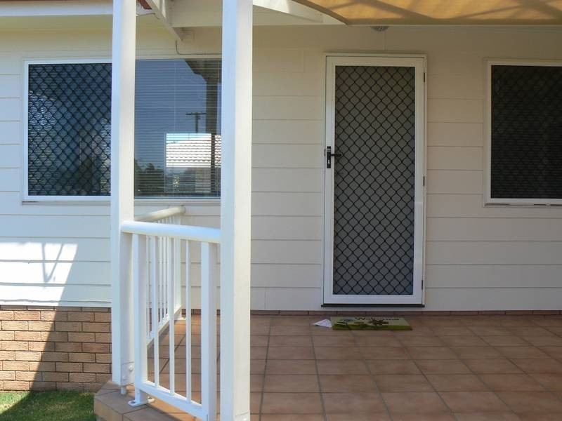 1/10 Wavell Ave, Golden Beach QLD 4551