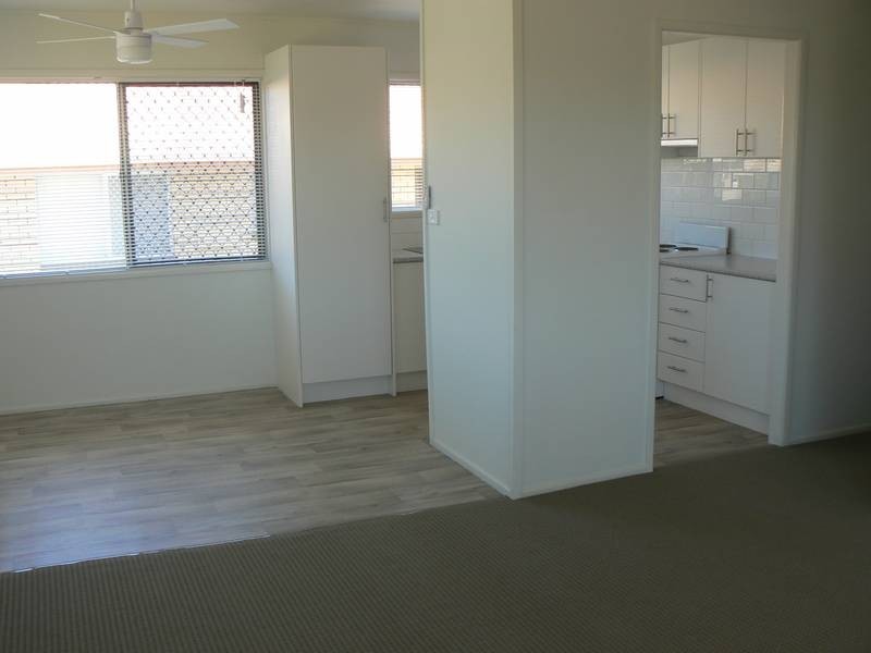 1/10 Wavell Ave, Golden Beach QLD 4551