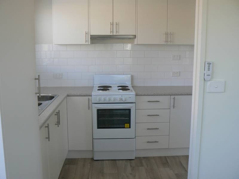 1/10 Wavell Ave, Golden Beach QLD 4551