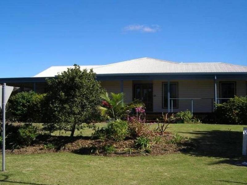 25 Tibrogargan St, Pelican Waters QLD 4551