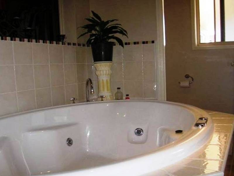 25 Tibrogargan St, Pelican Waters QLD 4551