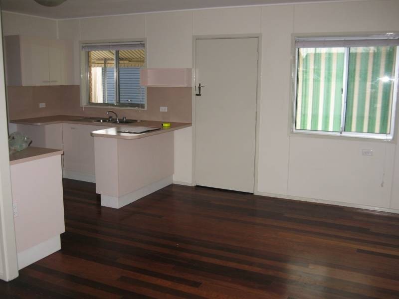 6 Montgomery Cres, Golden Beach QLD 4551