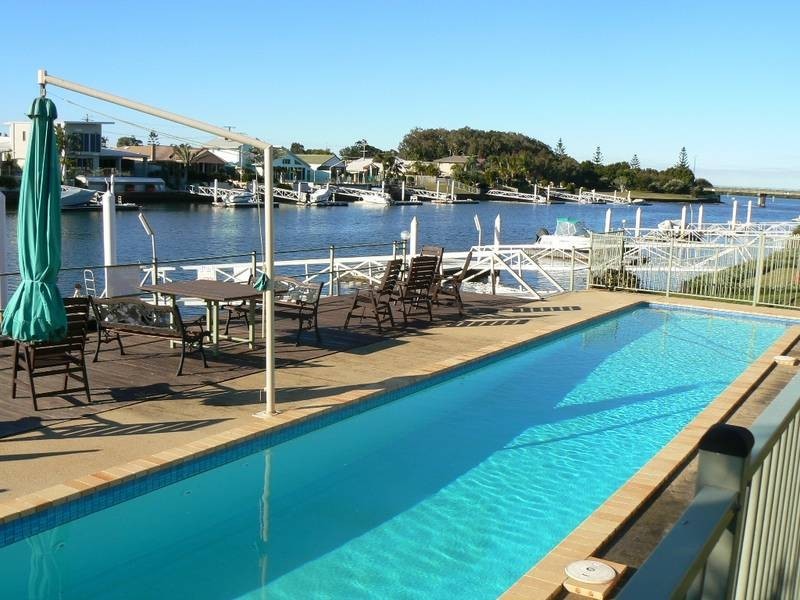 27 Pelican Waters Boulevard, Pelican Waters QLD 4551