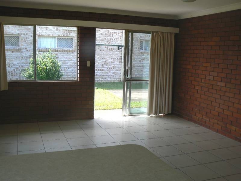 2/194 Golden Beach Esp, Golden Beach QLD 4551